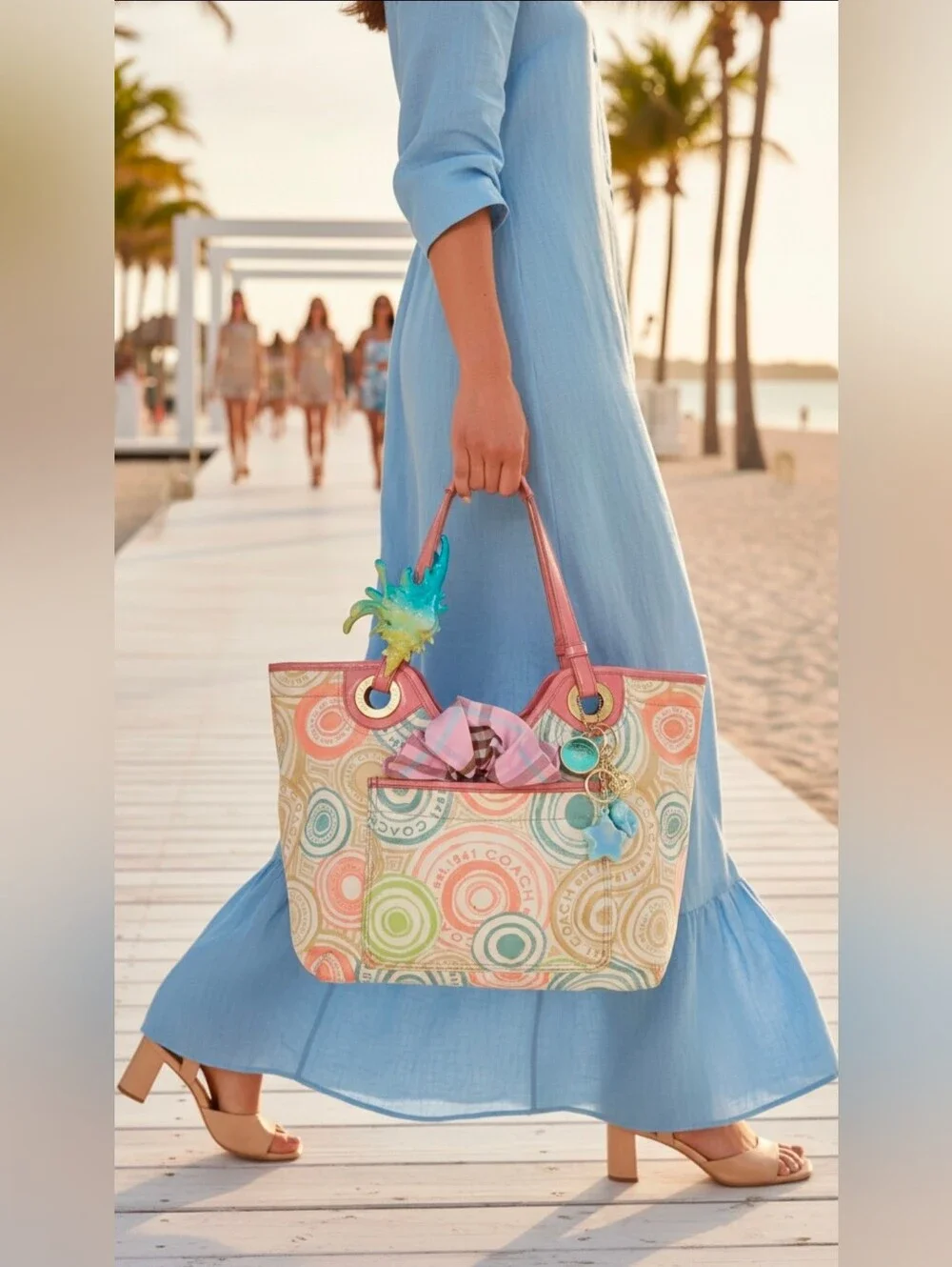 Vintage Coach Signature 